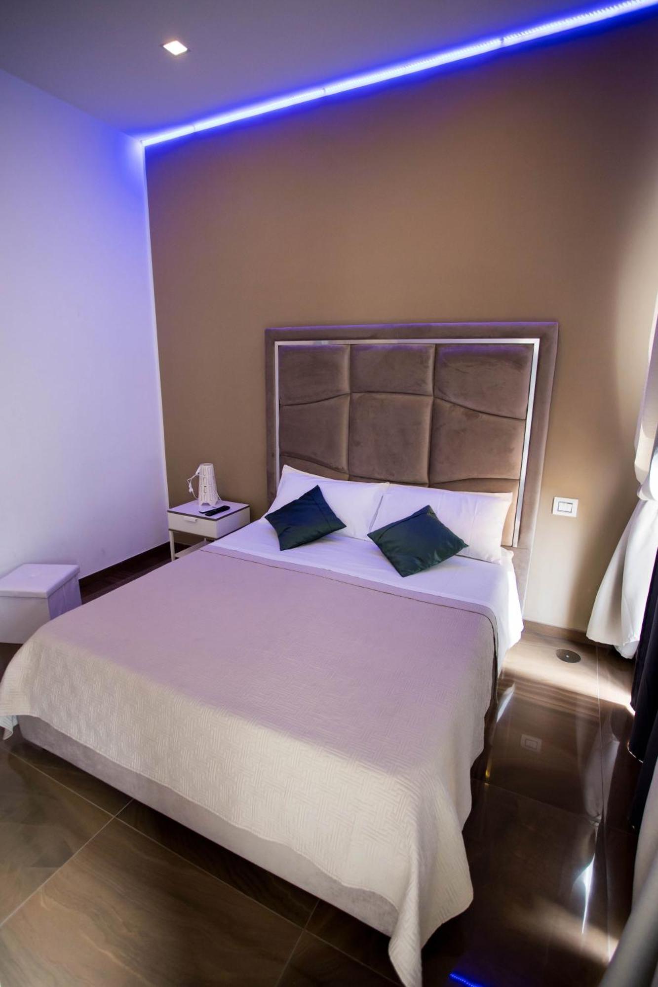 Palazzo 15 Napoli Bed & Breakfast Bagian luar foto
